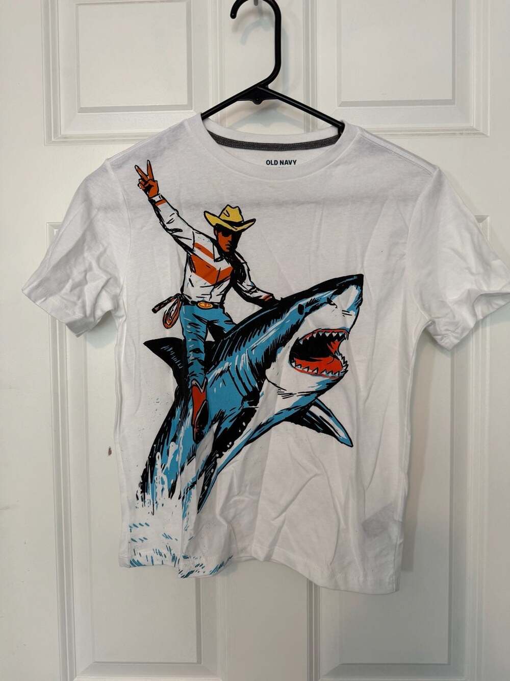 NWOT Old Navy Boys White Graphic Tee Shirt Cowboy Shark Rider Size M 8